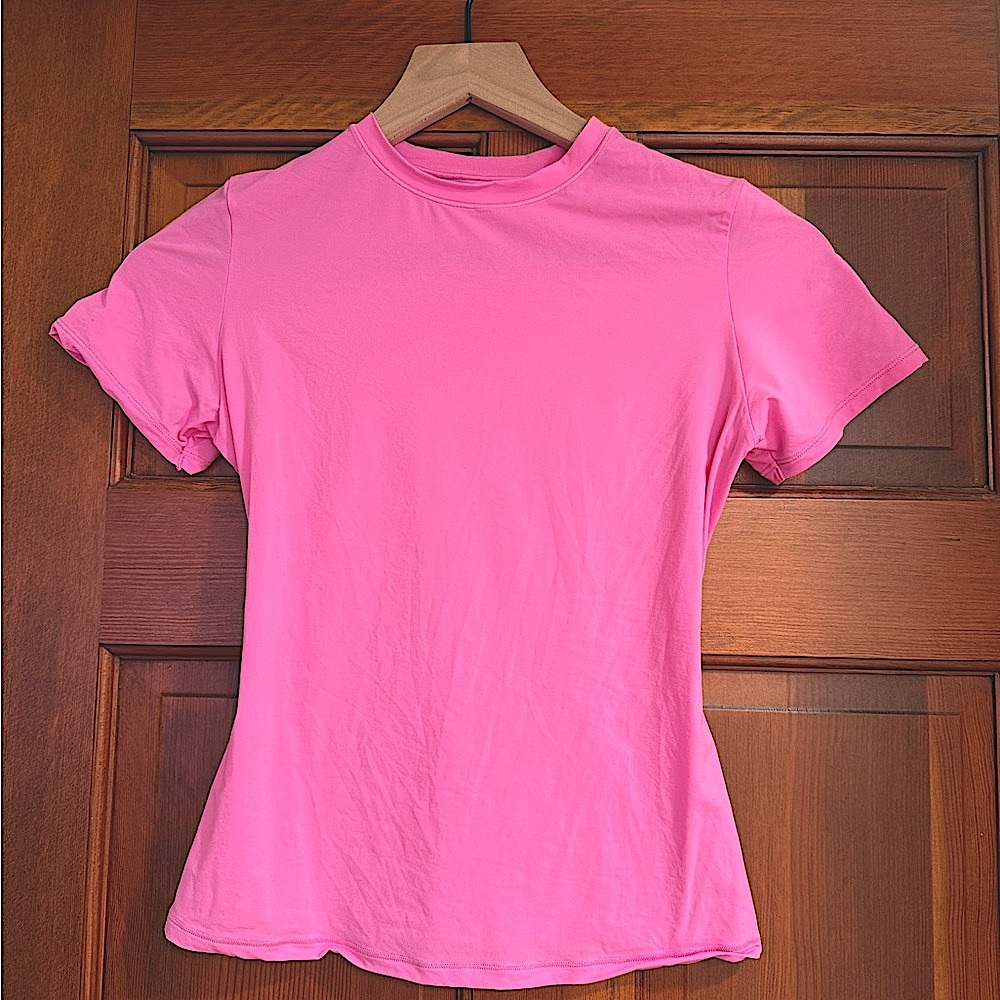 SKIMS fits everybody t shirt Bright Pink Short Sleeve Tee
